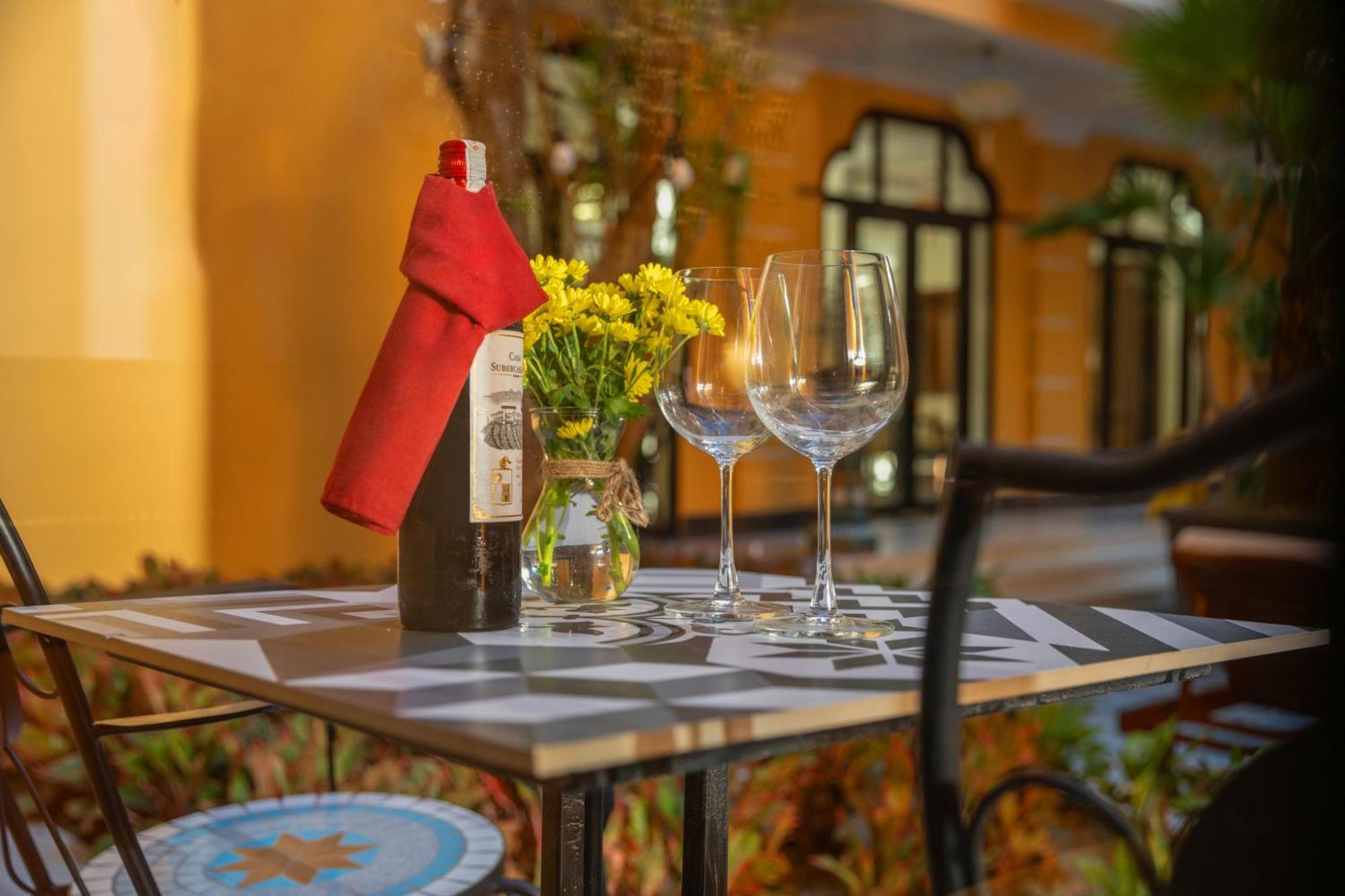Hoi An Babylon Riverside Hotel & Spa מראה חיצוני תמונה